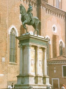 Photo of statue of Colleoni on horseback.