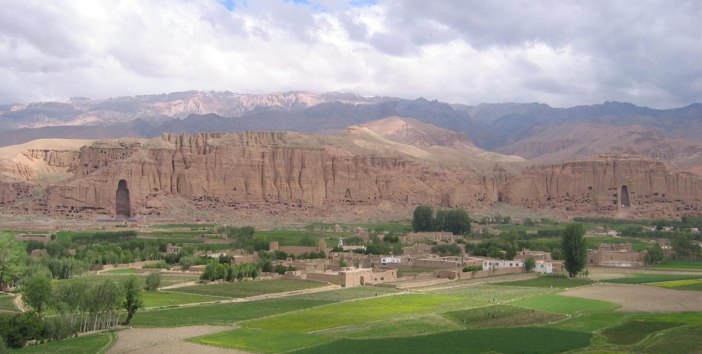 Image of the Bamiyan province, view of both Buddha niches (left and other to the right).