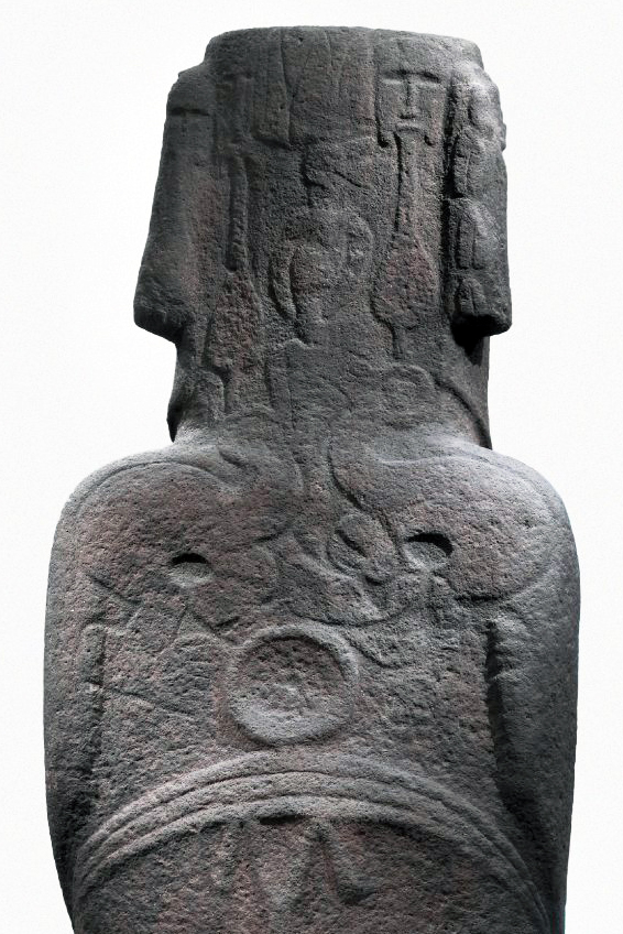 The back of Moai Hava showing the details of the carvings.