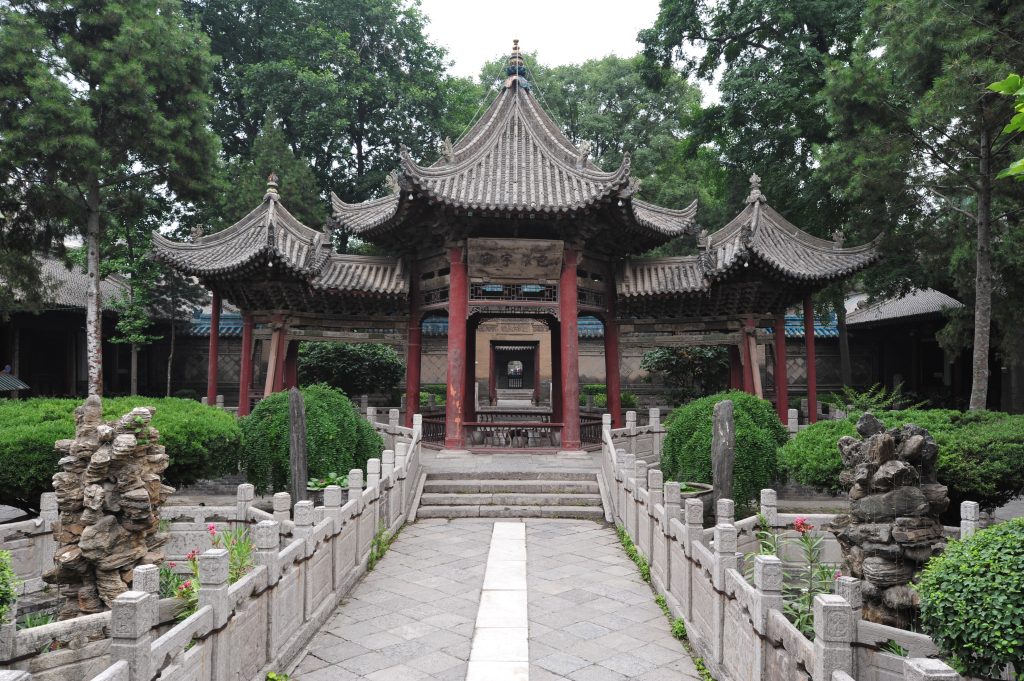 Image of the Great Mosque of Xi'an. Shown is the entrance to the mosque, with gardens at its sides.